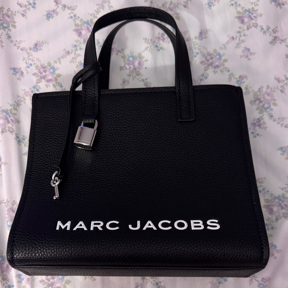 Marc Jacobs Black Leather Handbag